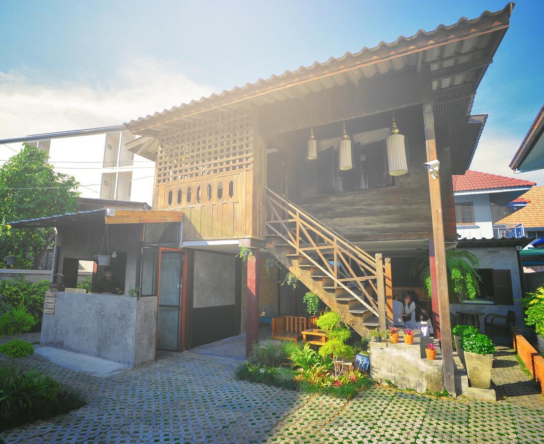 Manon Hostel Chiang Mai Extérieur photo