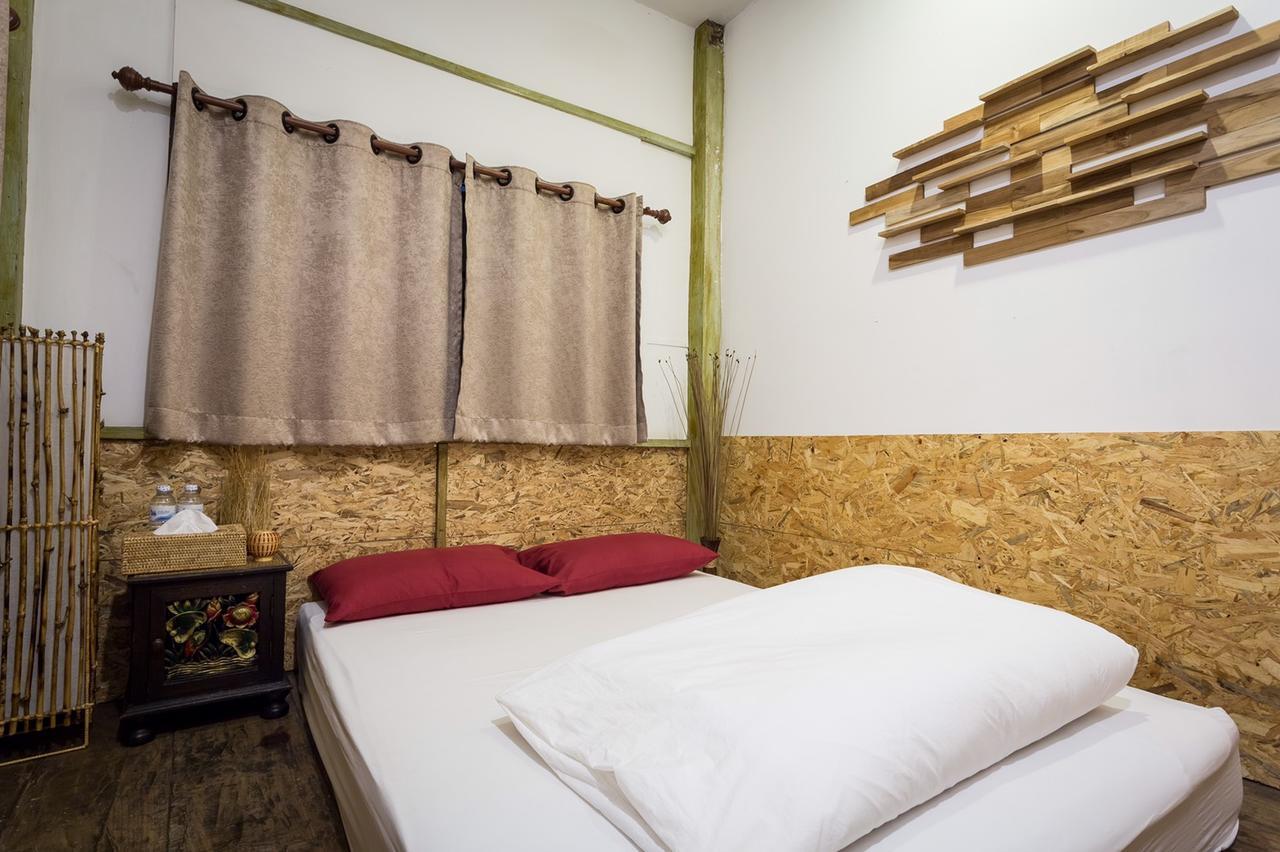 Manon Hostel Chiang Mai Extérieur photo