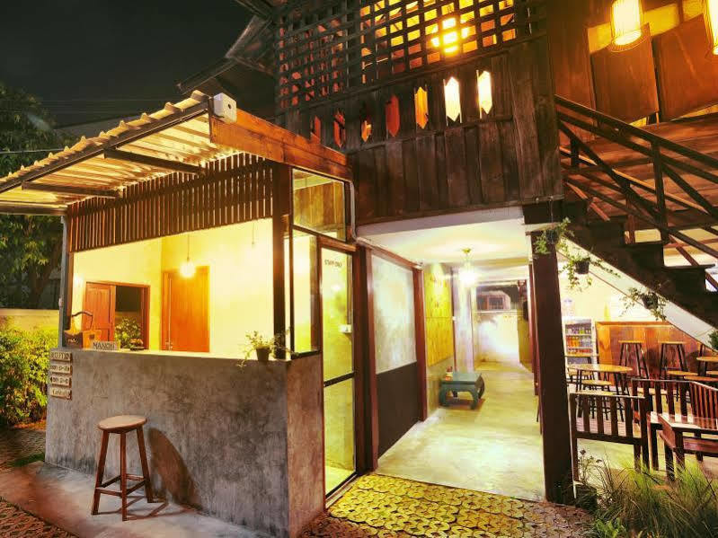 Manon Hostel Chiang Mai Extérieur photo