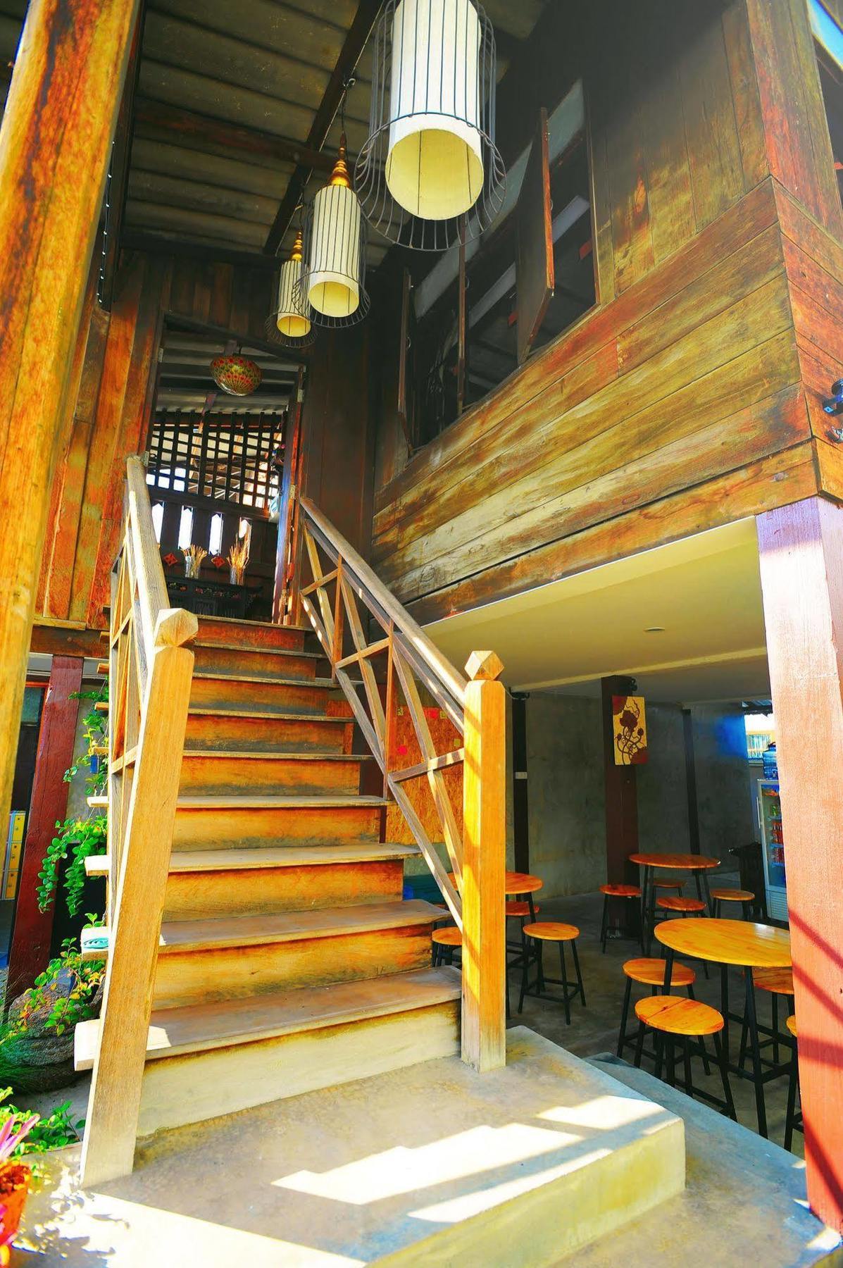 Manon Hostel Chiang Mai Extérieur photo